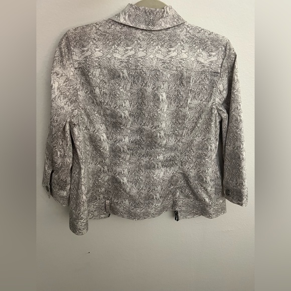 NWT Chicos Womens Jacket Size Small Grey Snake Print Linen Blend with pa… - Picture 4 of 8